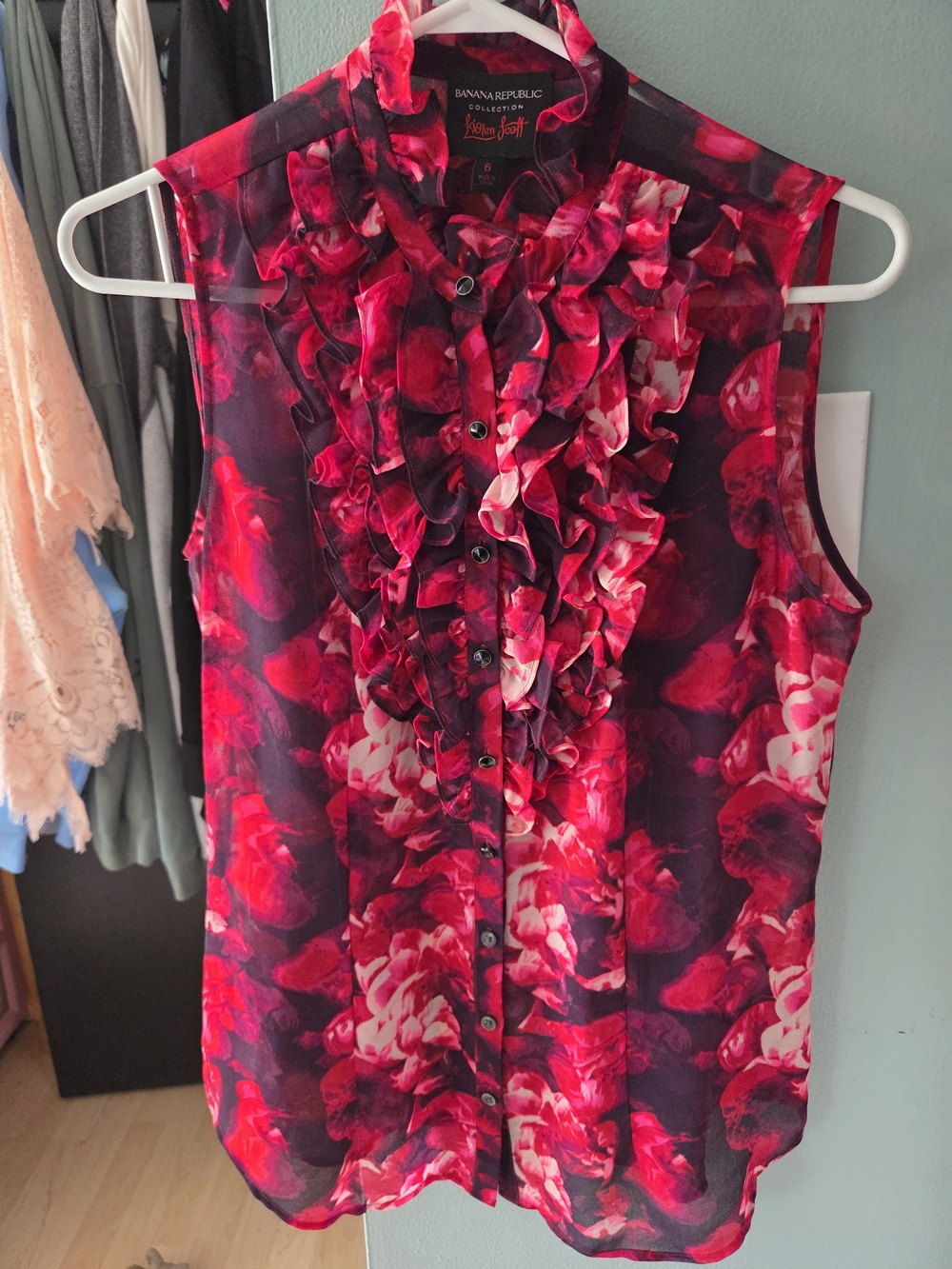 Banana Republic Red Floral Ruffle Sleeveless Blouse